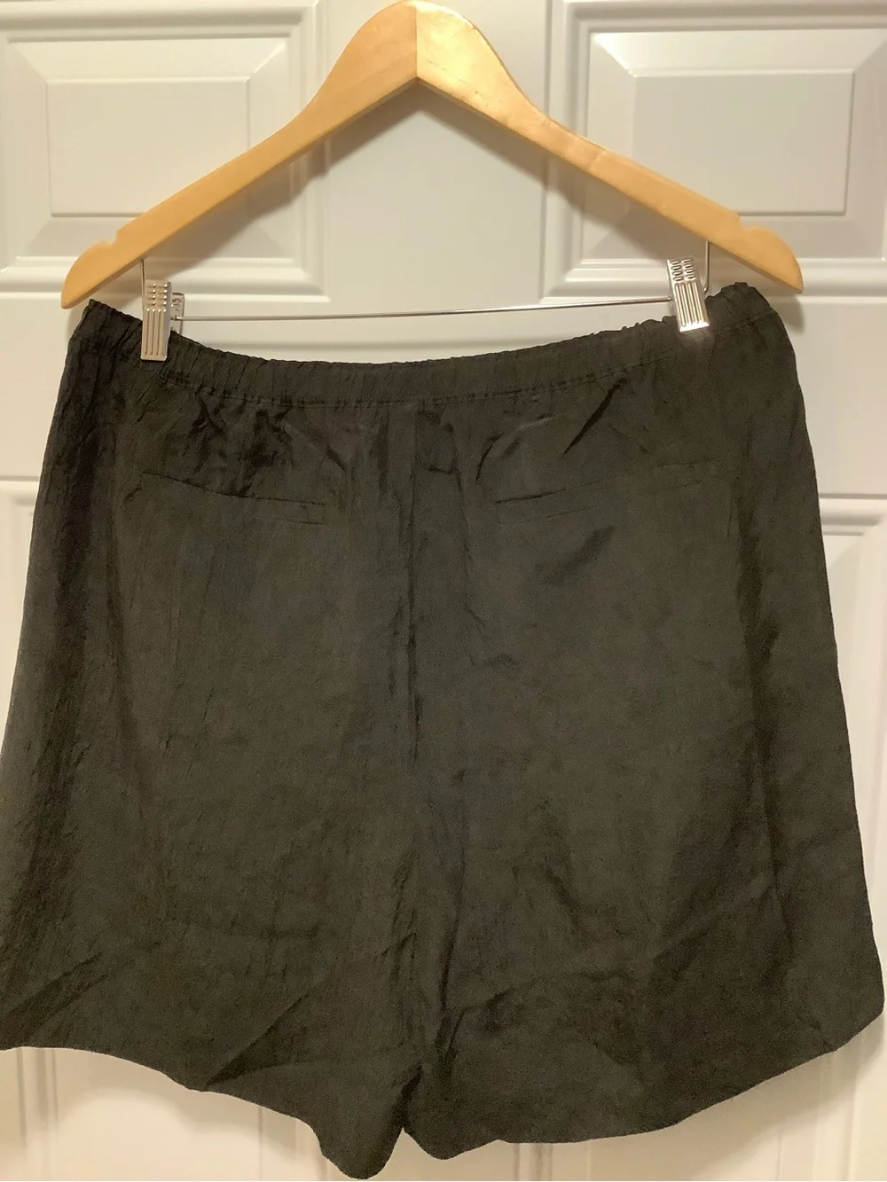 J. CREW Stratus Short Textured Satin M Elevated Casual Chic Side Pockets